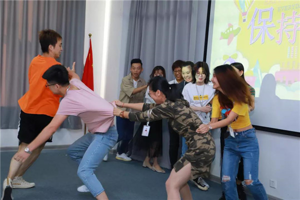 乾港集團,乾港官網(wǎng),乾港網(wǎng)絡(luò),室內(nèi)空氣凈化公司 乾港集團,乾港官網(wǎng),乾港網(wǎng)絡(luò),室內(nèi)空氣凈化公司